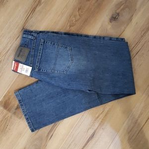 Wrangler mens classic 5 pocket regular fit jean